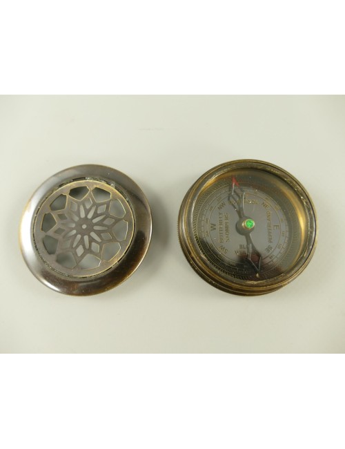 Decorative Antiqued Brass Compass in Leather Case, Ø 6 cm
