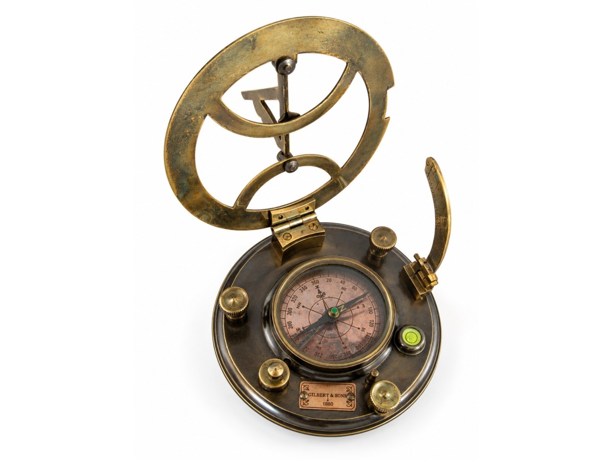Decorative Antiqued Brass Compass, 13 × 11 cm