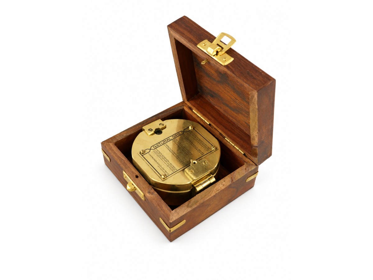 Decorative Brass Sighting Compass in Wooden Box, Ø 8 cm