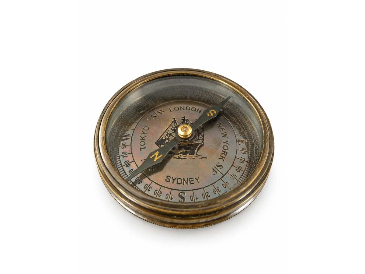 Decorative Antiqued Brass Compass, 8 × 2 cm