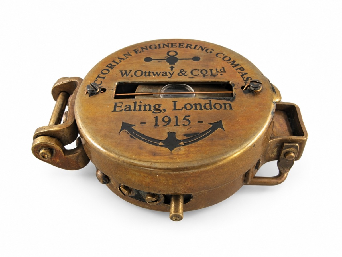Decorative Antiqued Brass Compass with Case, L 12 × 5 cm